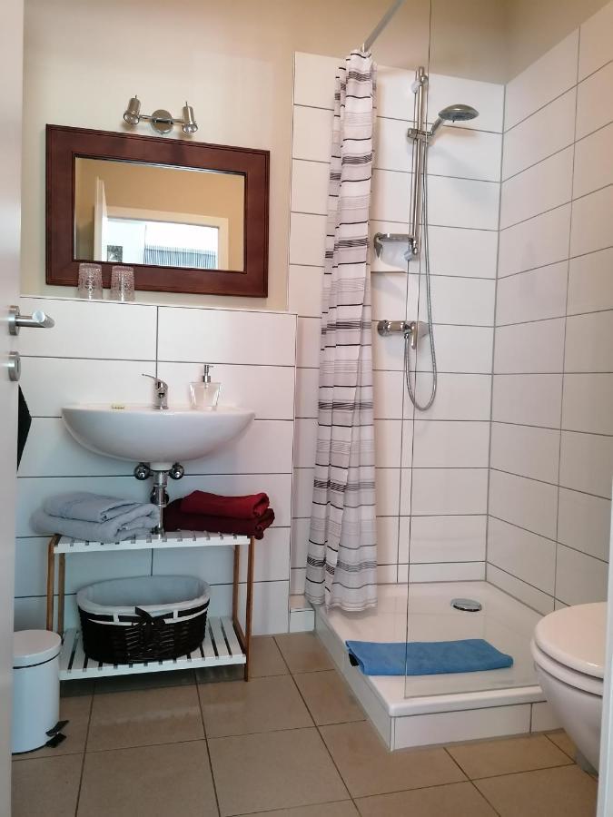 Bed&Breakfast Wagner "Im Alten Pfarrhaus" Neuruppin Luaran gambar