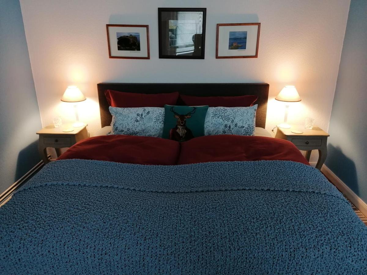 Bed&Breakfast Wagner "Im Alten Pfarrhaus" Neuruppin Bilik gambar