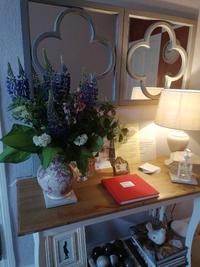 Bed&Breakfast Wagner "Im Alten Pfarrhaus" Neuruppin Luaran gambar