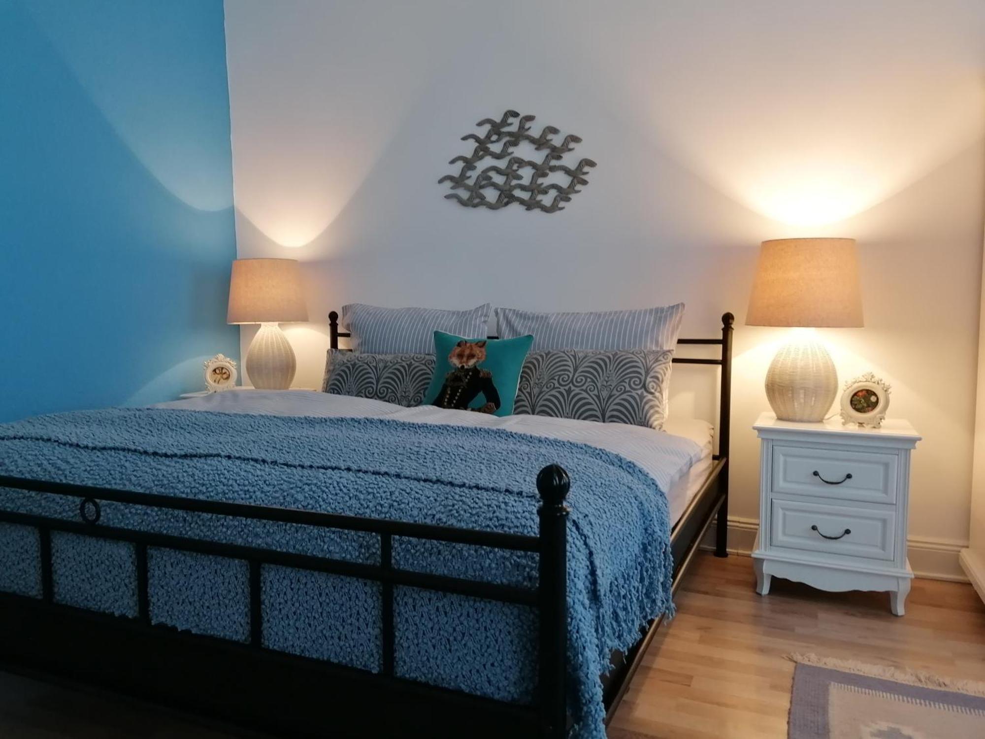 Bed&Breakfast Wagner "Im Alten Pfarrhaus" Neuruppin Bilik gambar